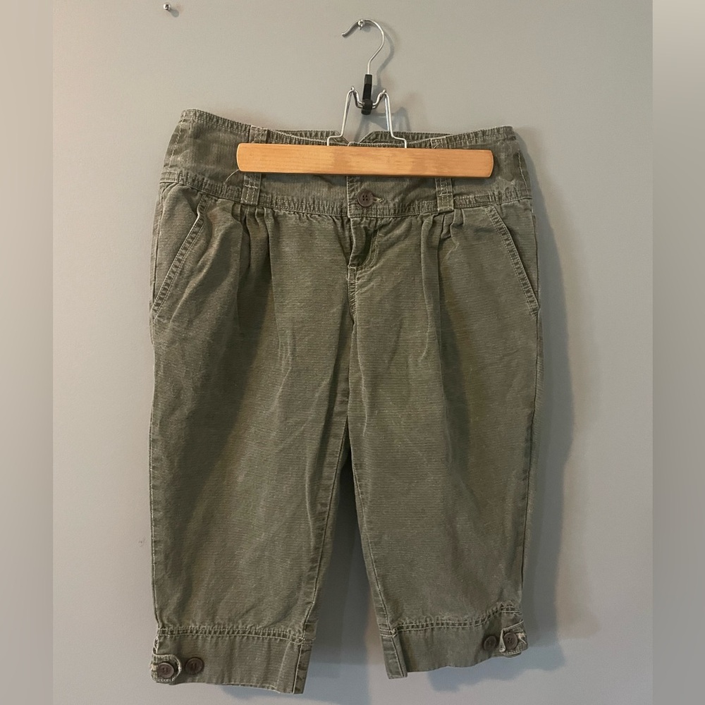 Arden B Olive Green Capri Trousers